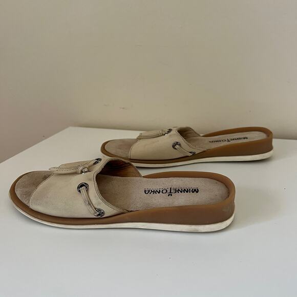 Minnetonka Cream Leather Slide Sandals Women's 6 US - Picture 5 of 8